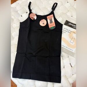 Shapermint Black All Day Scoop Neck Cami